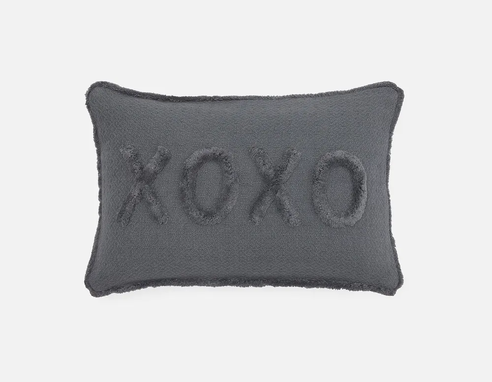 XOXO cushion 30 cm x 45 cm