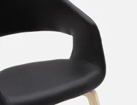 YAN dining chair