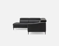 SULI right-facing sectional sofa with adjustable headrests