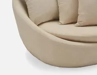 COZY round-shaped loveseat