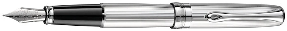 Stylo plume Diplomat, série Excellence A² Chrome guilloché
