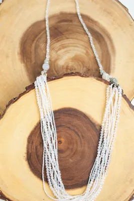 Long Beaded Necklace w/ Double Magnet Closure