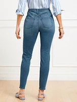 Jeggings - Waldorf Wash Curvy Fit