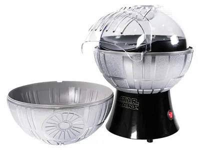 Uncanny Brands Star Wars The Mandalorian Popcorn Maker- Baby Yoda Kitchen  Appliance