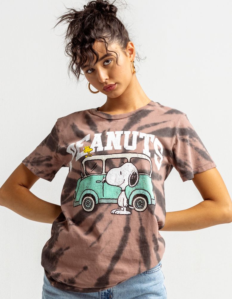 PEANUTS Van Boyfriend Tee