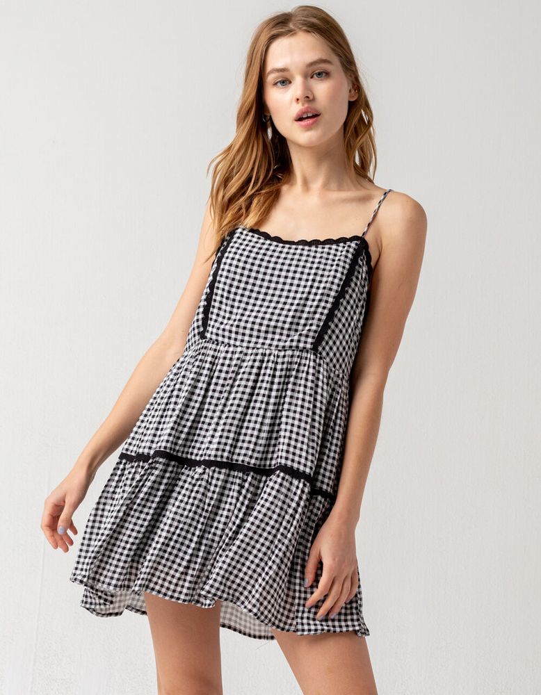 SKY AND SPARROW Gingham Tiered Babydoll Dress