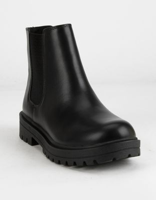 SODA Flat Black Chelsea Boots
