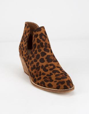 BEAST FASHION Chop Out Leopard Booties