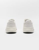 OASIS SOCIETY Avery Clean Runner Shoes