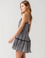 SKY AND SPARROW Gingham Tiered Babydoll Dress