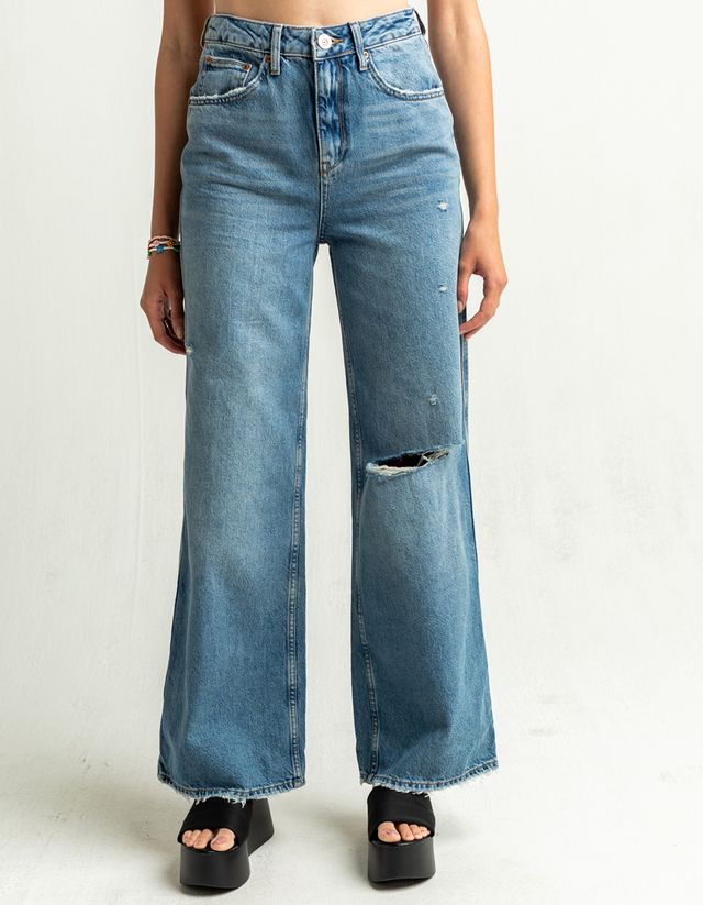 BDG Urban Outfitters Modern Womens Boyfriend Jeans - VINTAGE MEDIUM, Tillys