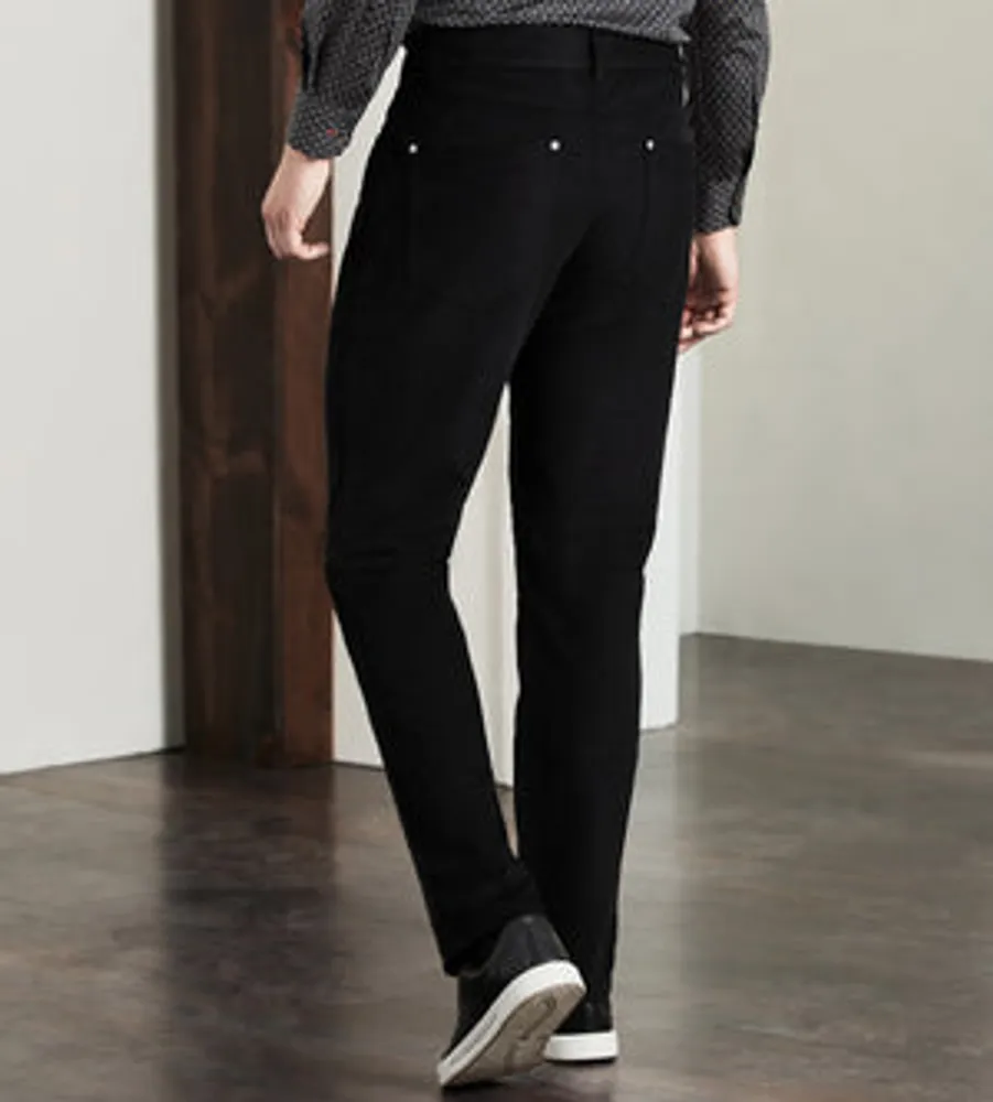 Modern Fit Five-Pocket Stretch Jeans