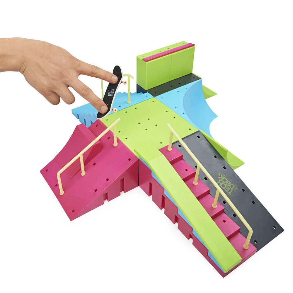 Tech Deck, Neon Mega Park X-Connect Creator, Coffret rampe phosphorescente à personnaliser avec deux fingerboards