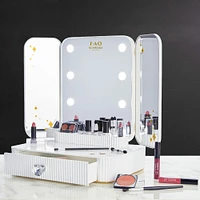 F.A.O. Schwarz - Coiffeuse studio de maquillage pour filles à profil bas 24 pièces avec poignée en forme de diamant - Notre exclusivité