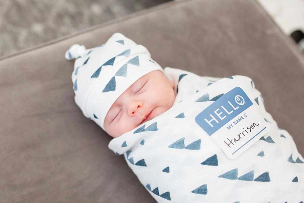 Lulujo Baby Hello World Newborn Bamboo Hat and Swaddle Blanket Set Navy Triangle