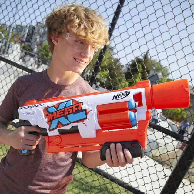 Nerf Roblox MM2: Shark Seeker Dart Blaster, 3 Nerf Mega Darts