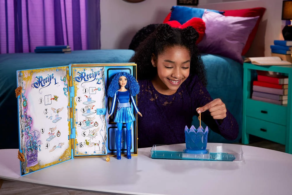 Poupée Princesse Chloe Charmant, fille de Cendrillon et coffret de jeu Descendants: The Rise of Red de Disney de Mattel, Le Livre de Sortilèges, mélangez pour surprendre