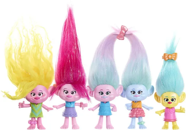 Dreamworks Trolls Band Together Trendsettin’ Trio Fashion Dolls with Queen Poppy, Spruce Bruce & Floyd