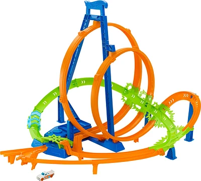 Hot Wheels Track Set with 5 Crash Zones, Motorized Booster and 1 Hot Wheels Car