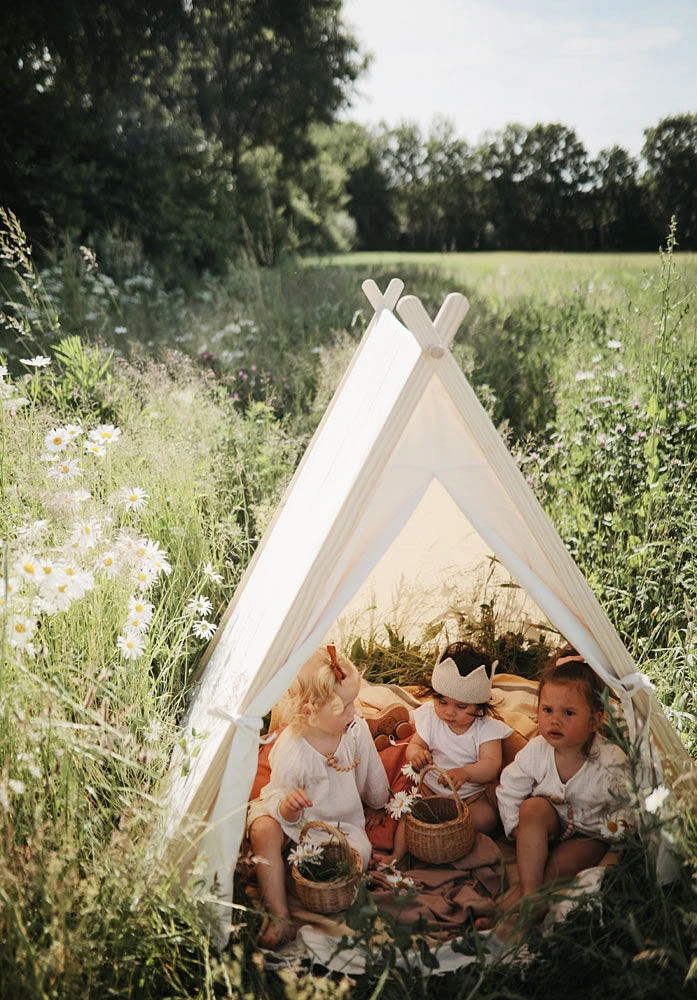 Kinderfeets Indoor/Outdoor Play Tent