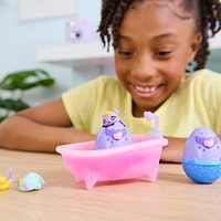 Hatchimals Alive, Make a Splash, Coffret avec 15 accessoires, baignoire, 2 mini figurines qui changent de couleur dans des oeufs qui éclosent tout seuls