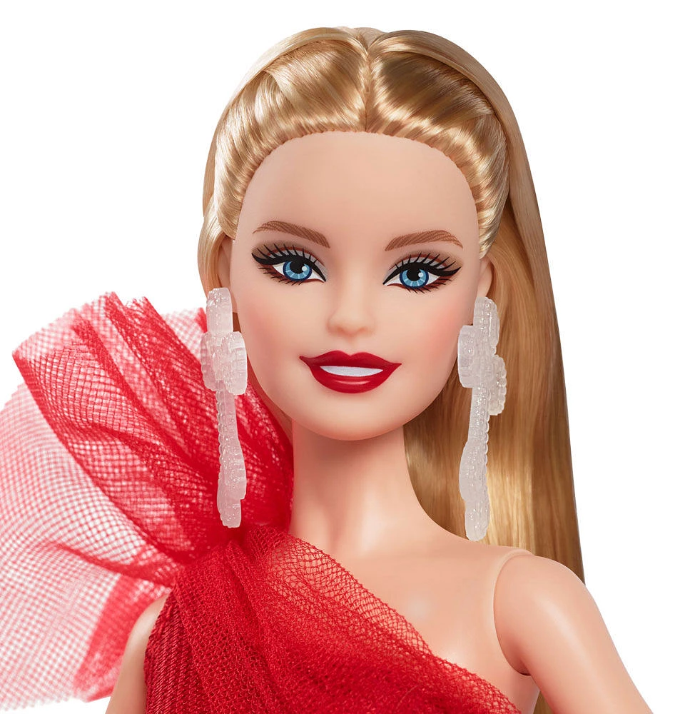 Barbie Joyeux Noël 2024 Poupée Barbie blonde emblématique portant une robe à carreaux, cadeau collector pour les fêtes, avec emballage de présentation