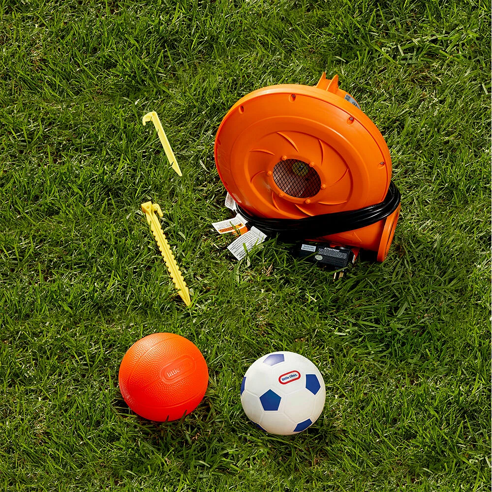 Énorme terrain gonflable de soccer et basket-ball de jardin Little Tikes