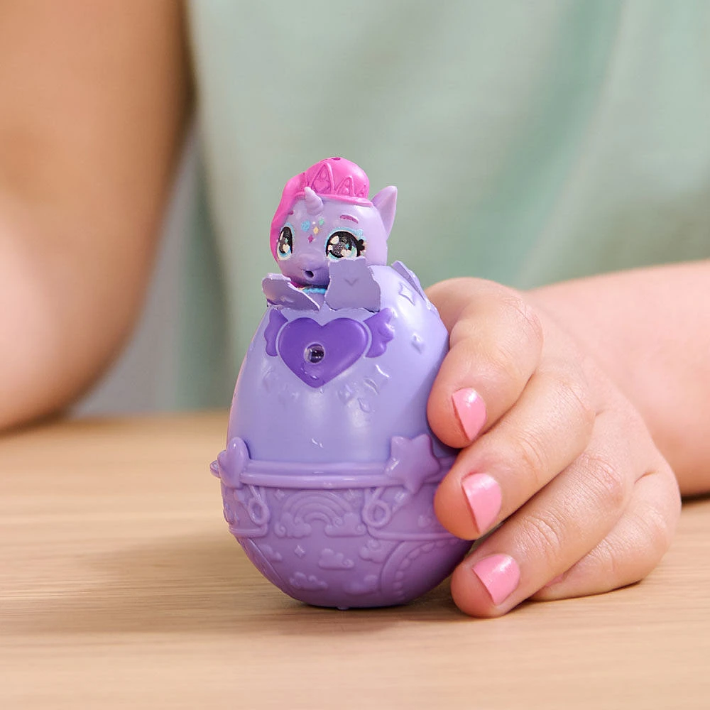 Hatchimals Alive, Panier de printemps avec 6 mini figurines, 3 oeufs qui éclosent tout seuls, cadeau amusant de Pâques