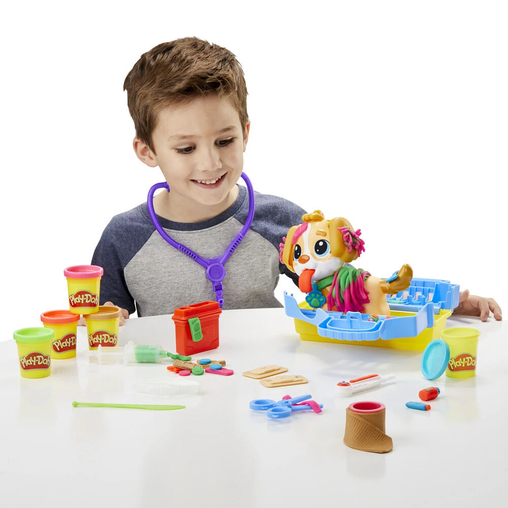 Play-Doh, Coffret Le cabinet vétérinaire avec chien, mallette avec rangement, 10 outils et 5 pots de pâte à modeler atoxique