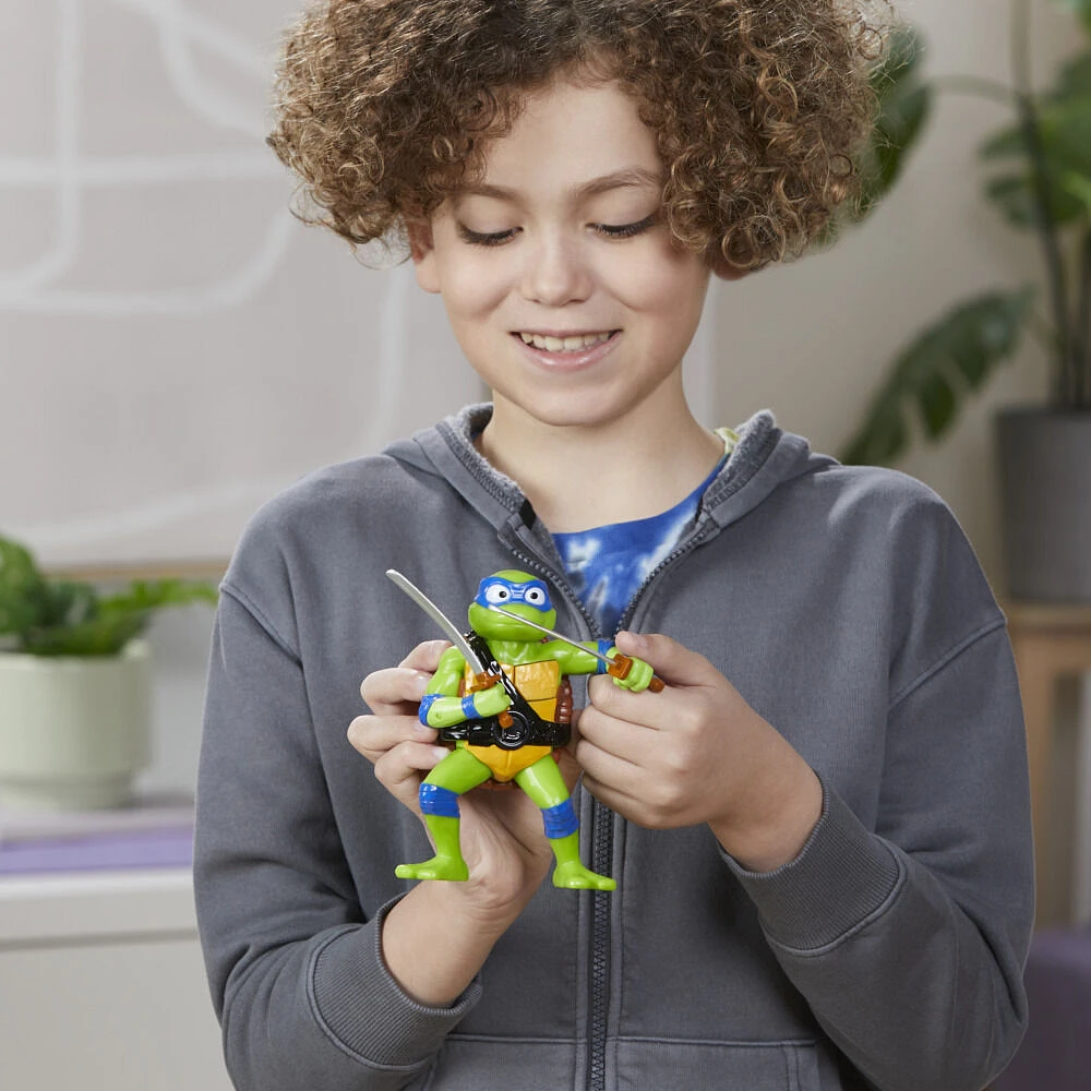 Bop It! Teenage Mutant Ninja Turtles Leonardo Edition Game - English Edition