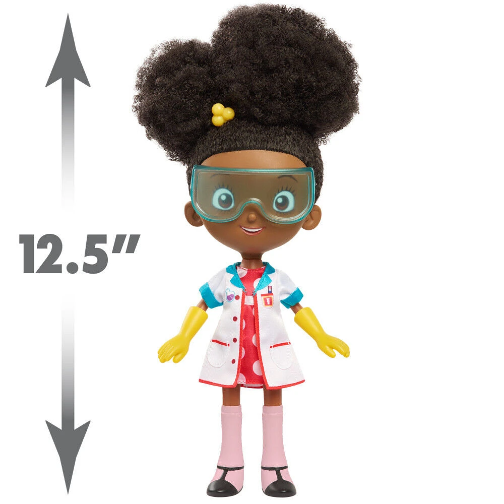 Ada Twist, Poupée de Scientifique Ada Twist Labo, Poupée Interactive de 31 cm (12,5 pouces) avec Accessoires de Labo de Recherche, Parle et Chante la Chanson "The Brainstorm Song"