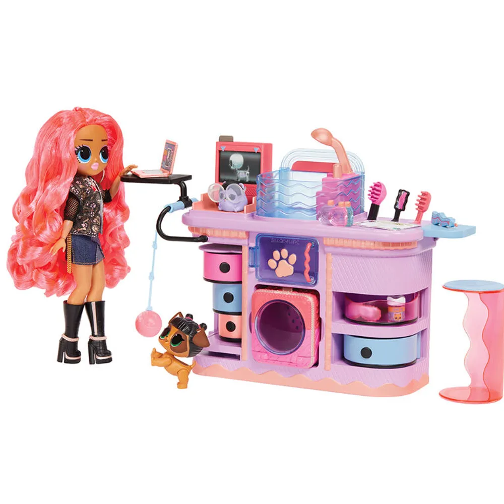 L.O.L. Surprise! Lil Music Tour Playset with Cheeky Babe Collectible Doll and 8 Surprises