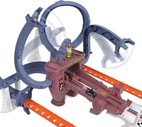 Hot Wheels RacerVerse Spider-Man's Web-Slinging Speedway Track Set with 2 Hot Wheels Racers