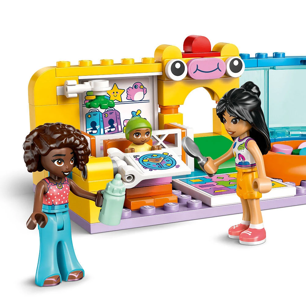 LEGO Friends La salle de jeux de la petite soeur d'Aliya, Ensemble de construction de jeu de simulation, Jouet de jeu de rôle 42645