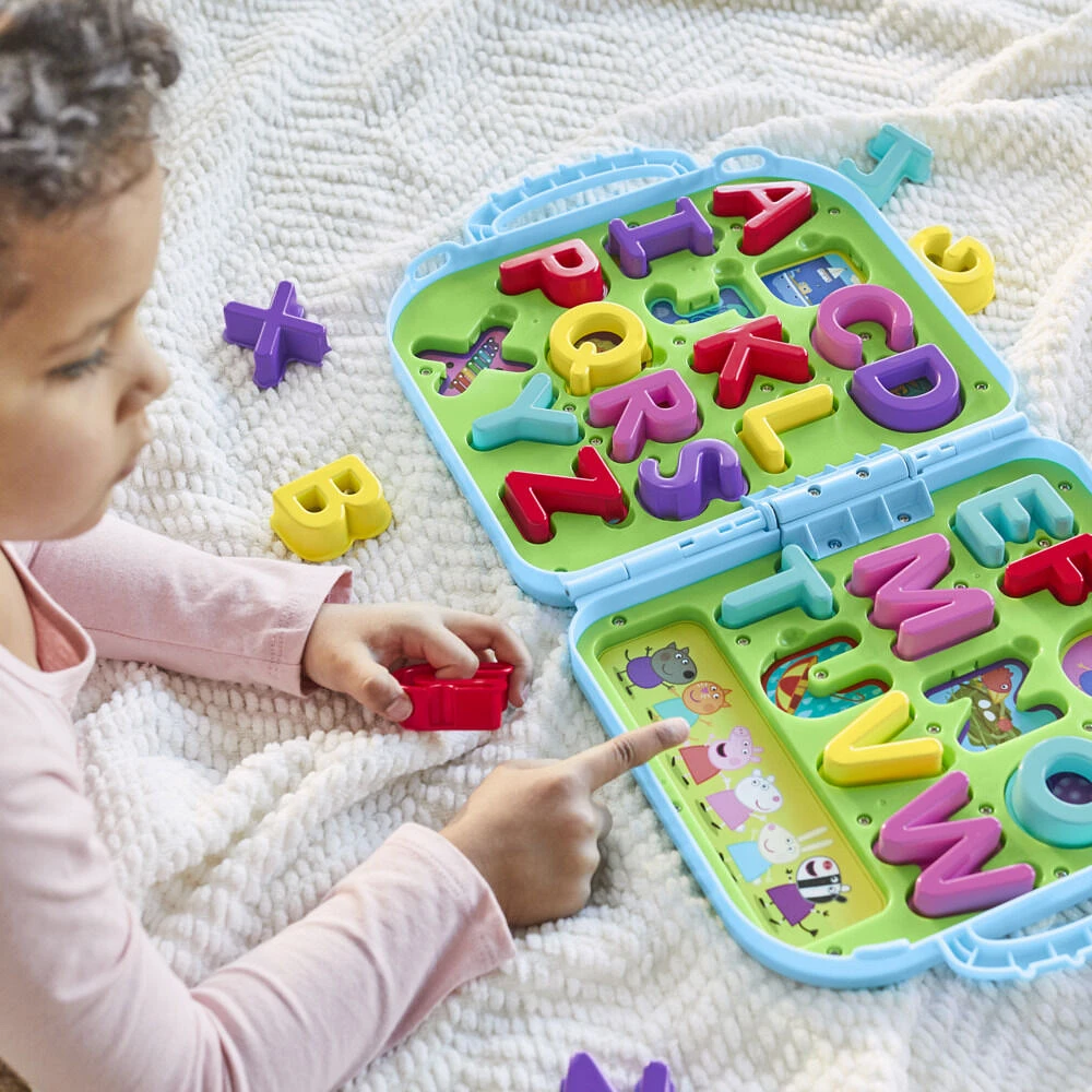 Peppa Pig Peppa's Alphabet Case, Alphabet Puzzles, Preschool Toys - English Edition