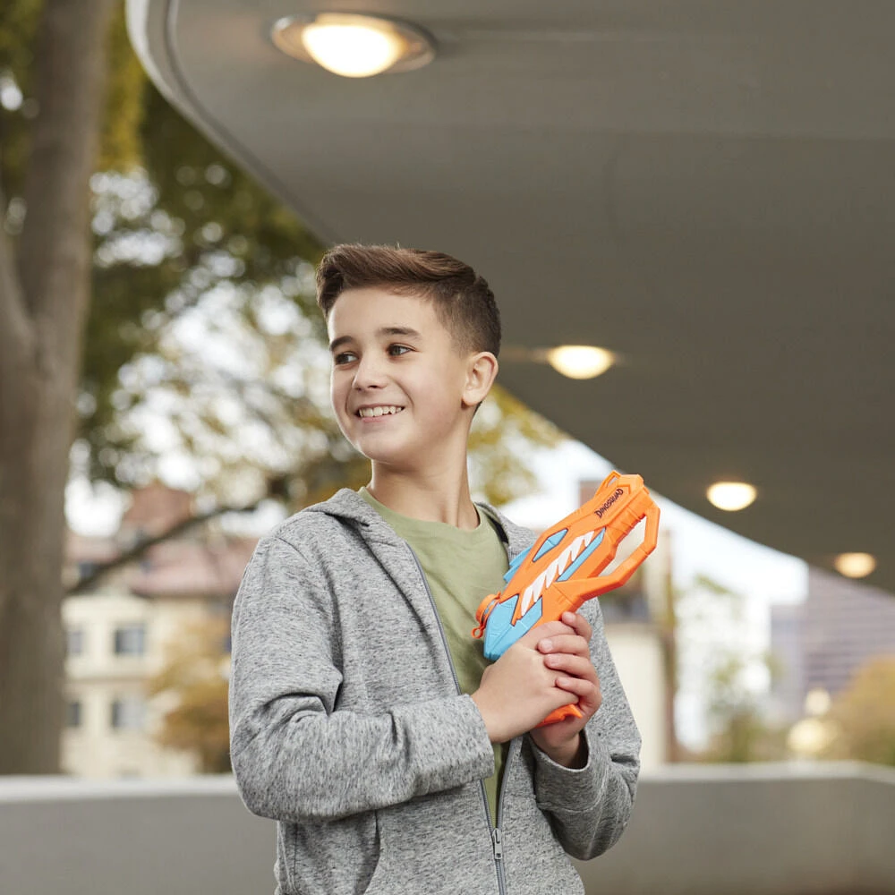 Nerf Super Soaker DinoSquad, blaster à eau Raptor-Surge actionné par la détente