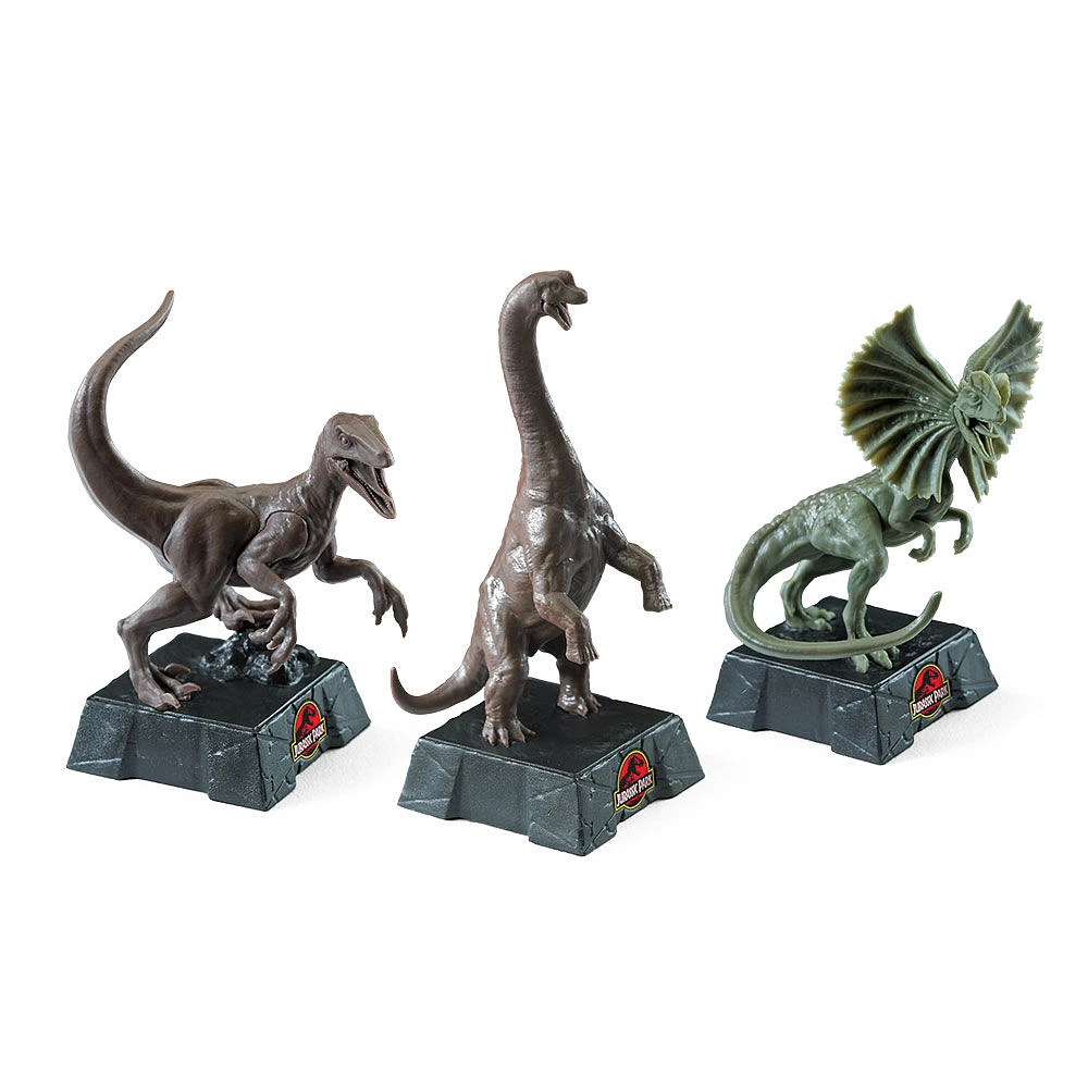 The Noble Collection Jurassic Park Chess Set - English Edition