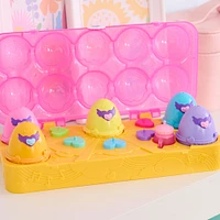 Hatchimals Alive, Boîte d'oeufs rose et jaune, jouet avec 6 mini figurines dans des oeufs qui éclosent tout seuls, 11 accessoires