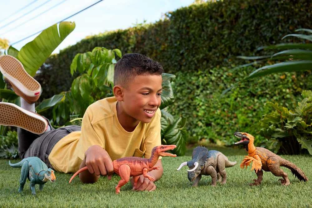 Jurassic World-Nasutoceratops-Figurine articulée avec attaque et son