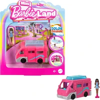 Coffret poupée et véhicule jouet ​Mini BarbieLand Barbie, poupée Barbie de 3,81 cm (1,5 po) et Autocaravane de rêve avec portes qui s'ouvrent vraiment et piscine à changement de couleur