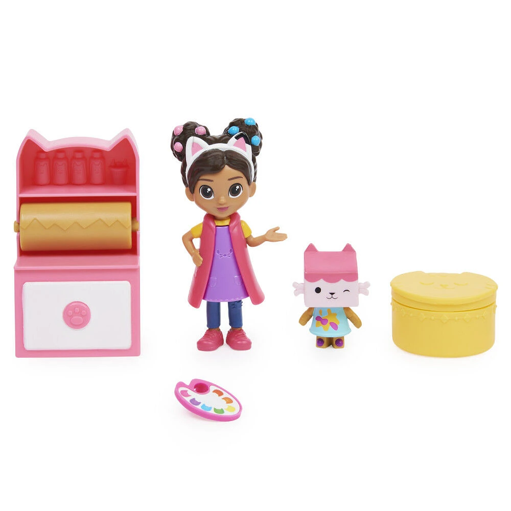 Gabby et la maison magique – Coffret Studio d'art avec 2 figurines jouets, 2 accessoires, boîte surprise et meuble