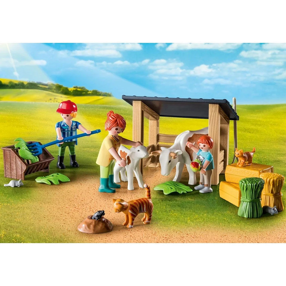 Playmobil - Farmhouse with Outdoor Area