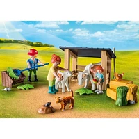 Playmobil - Farmhouse with Outdoor Area