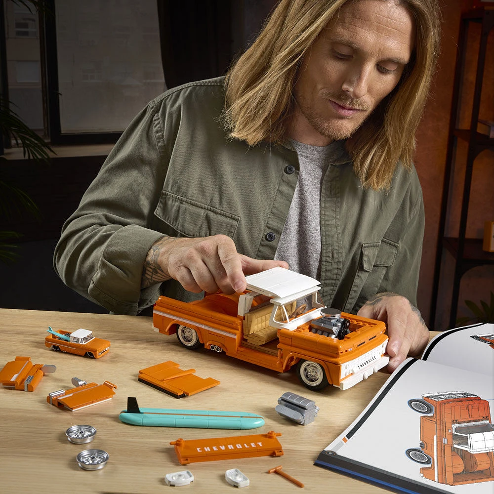 Mattel Brick Shop Hot Wheels Custom '62 Chevy Pickup Building Toy Kit (858 Pieces), for Collectors