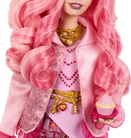 Disney Descendants: The Rise of Red Bridget Poupée jeune Reine de Coeur avec vêtements et accessoire cupcake inspirés du film