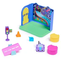 Gabby's Dollhouse, Carlita Purr-ific Play Room with Carlita Toy Car, Accessories, Furniture and Dollhouse Deliveries