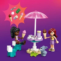 LEGO Friends Le camion de crème glacée de Heartlake City, Ensemble de construction de jeu de simulation pour un plaisir créatif 42644