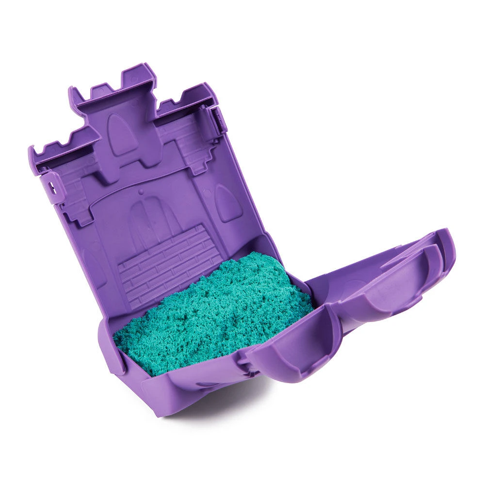 Kinetic Sand, Castle Case avec 453 g de sable à modeler bleu sarcelle, bac de jeu multi-usage et conteneur de rangement, jouets sensoriels