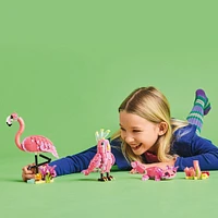 LEGO Creator Les animaux sauvages : Le flamant rose, Jouet d'animal, Se transforme en cacatoès ou en axolotl 31170