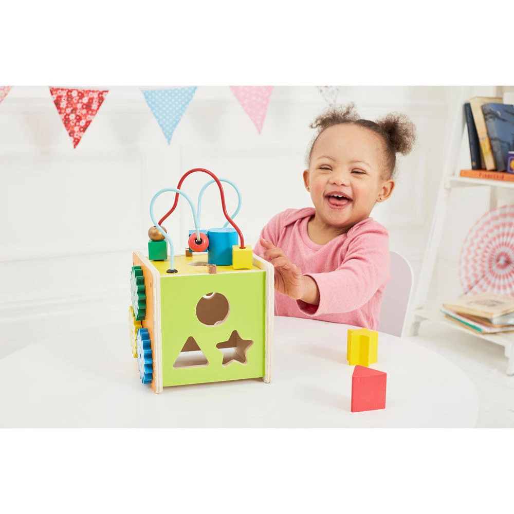 Early Learning Centre Wooden Activity Cube - Édition anglaise - Notre exclusivité